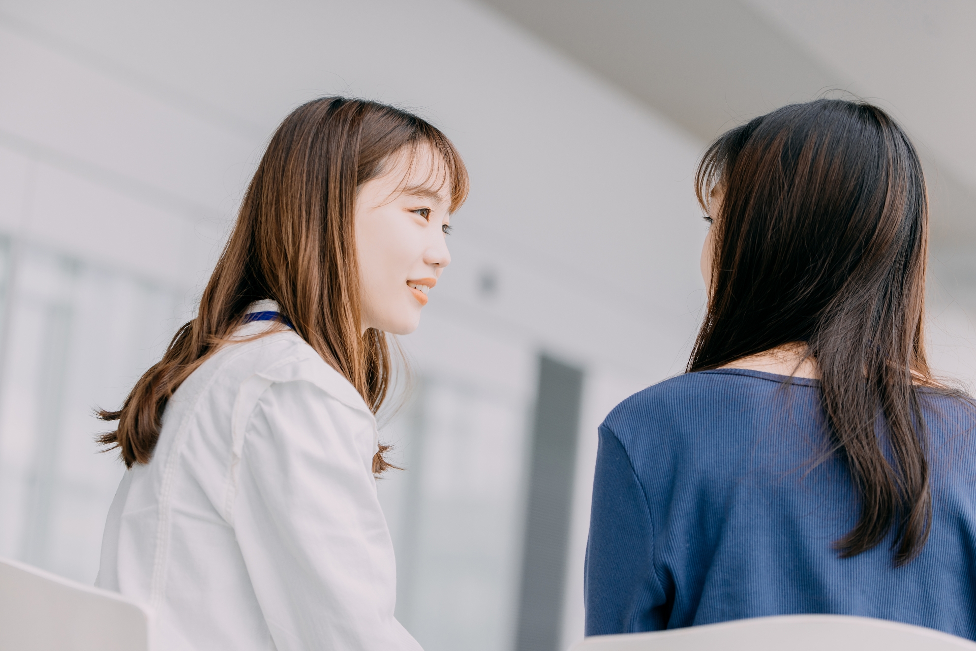 異動を検討する女性